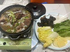 -撒拉人家.酸菜牦牛肉火锅