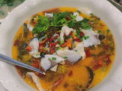 酸菜鲩鱼-大欢喜饭店(江怡路店)