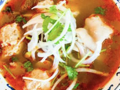 Pho Banh Khong Thit-鹏牛肉河粉
