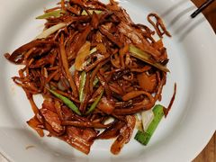老腊肉炒烟笋-壹零捌道·北京烤鸭(车公庄店)