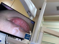 -瑞尔齿科(南京东路名人诊所)