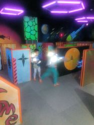 -六月巴士童乐园(抚顺罕王商场店)