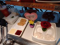-海底捞火锅鲜切牛肉主题店(长寿路店)
