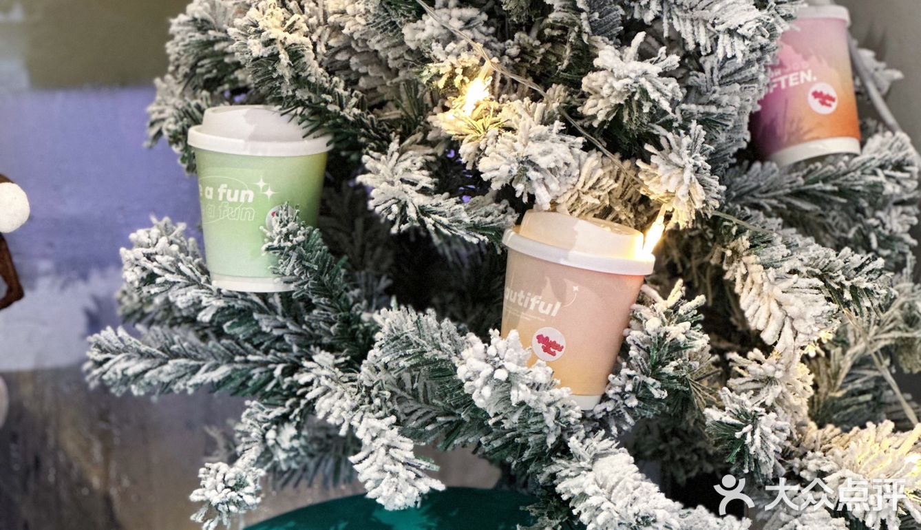 顺德的咖啡厅也太浪漫了🎄谁能不爱这圣诞氛围呢