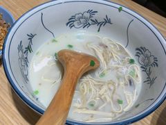 -牛三哥洛阳牛肉汤(生态城店)