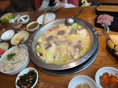 -佬土鹅肠火锅(解放路店)