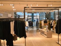 -COS(月星环球港店)