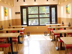 用餐区-八卤粉面·西安刀削·绵阳米粉(三湘泗宝店)