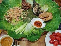 -沐毫傣泐云南菜孔雀宴•手抓饭傣味烧烤(曼听公园店)