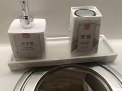 -胖东来生活广场(健康路店)
