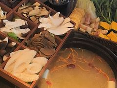 -芸鲜季·云南野生菌餐厅· 云南风物味研社(闵行店)