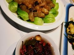 -三江源美食城