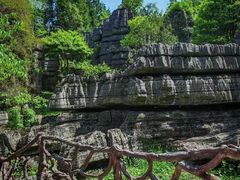 -梭布垭石林景区