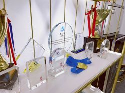 -YooMee优美智能科技美肤机构