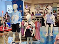 -王府井奥莱临潼小镇(临潼店)
