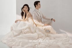 -现代经典婚纱摄影