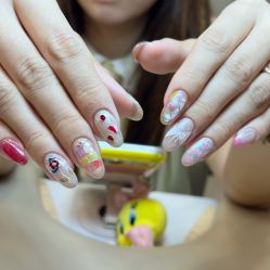 -Nail Me美甲美睫
