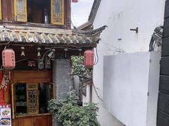 -桥边小楼·手工云南菜·古城观景小楼