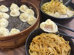 鲜肉小笼包-万寿斋(山阴路店)