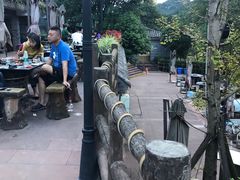 -楠柏弯休闲山庄(梨花溪店)