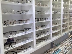 -天空之镜眼镜店蔡司依视路授权店(天通苑店)