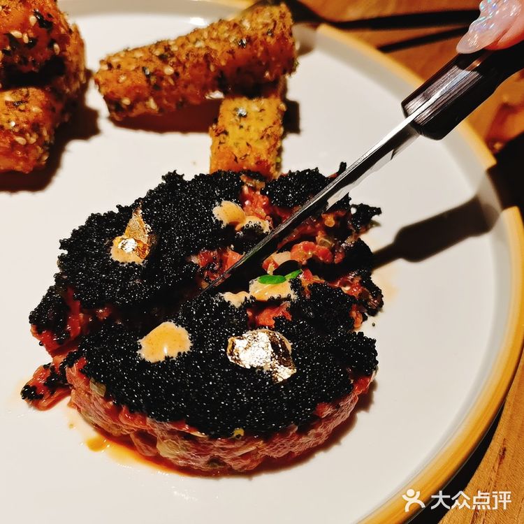 红酒🍷，美女，感受惬意的法式浪漫～