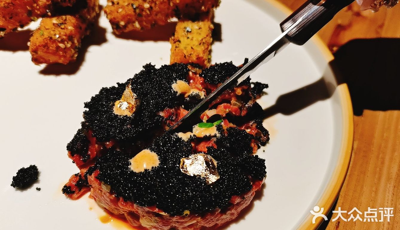 红酒🍷，美女，感受惬意的法式浪漫～