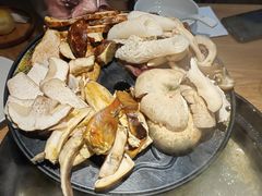-一朵菌·野生菌探索家火锅(南亚店)