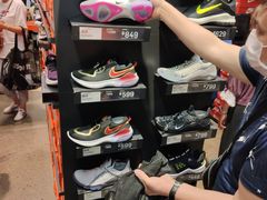 -NIKE上海青浦优选体验店