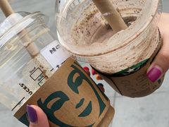 -星巴克(西安曲江银泰店)