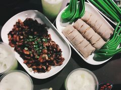 -东海岸人工湖美食村