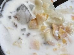 -志龙皇冠吃货椰子铺
