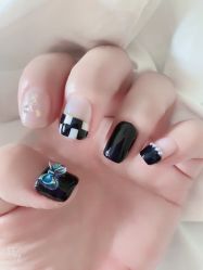 -甲·铺轻奢美甲美睫