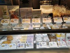 面包甜点陈列柜-喜茶(上海兴业太古汇店)