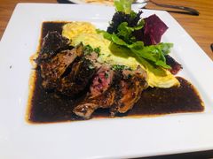 黑椒牛柳蛋包糙米饭-法蘭西町西餐厅