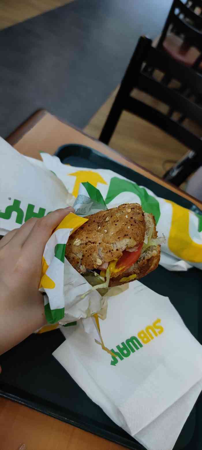 赛百味subway(东街店)-"福州剩下的唯一一家赛百味汉堡,中午不知道.