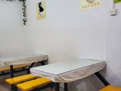 用餐区-老周记顺德双皮奶