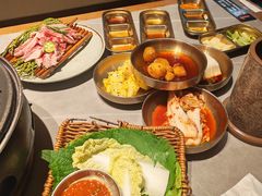 -草家酱蟹炭火烤肉店(珲春南路一店)
