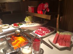 -海底捞火锅鲜切牛肉主题店(长寿路店)