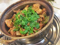-渝君重庆火锅(嘉宾路店)