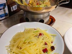 香菜梗炝土豆丝-绿茶餐厅(朝阳大悦城店)