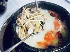 -鲁朗纳麦石锅鸡庄园