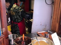 -玛马艾脆皮水磨年糕(湖北路87-89小区店)