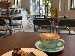 -Fridi Patisserie Cafe