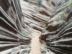 -波浪谷