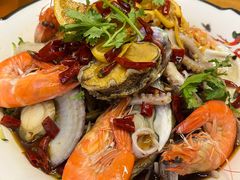 -老东镇啤酒屋海鲜加工·蒸汽海鲜·海鲜烧烤(台东店)