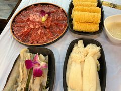 -鲜入围煮花胶鸡海鲜火锅
