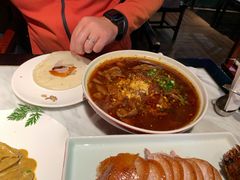 水煮牛肉-京味斋·北京烤鸭(华威桥北工大店)