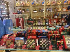 -VENCHI 闻绮(北京国贸商城店)