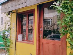 门面-春风十里咖啡馆